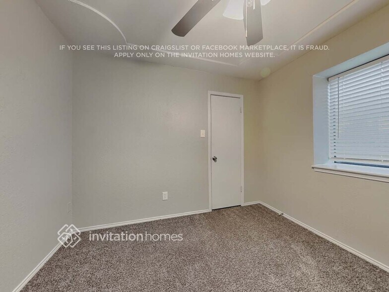 Building Photo - 717 Lynne Ln