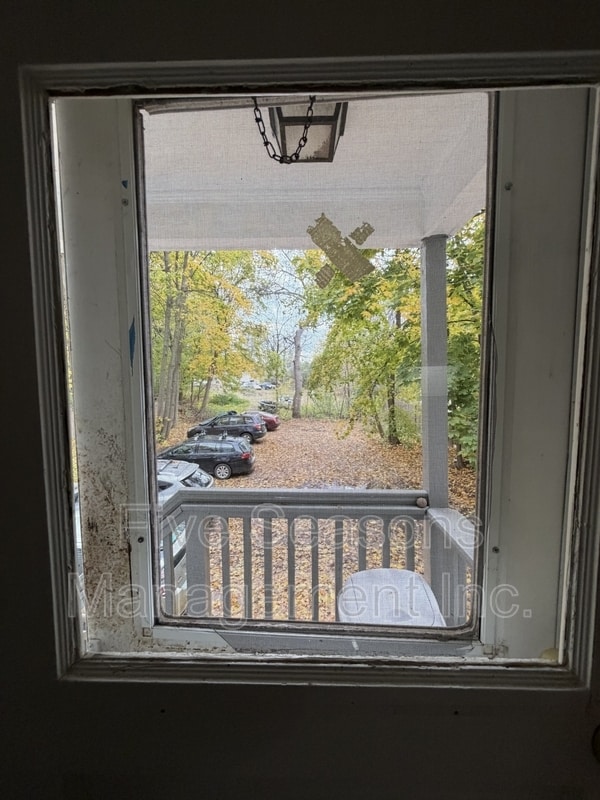 Building Photo - 59 University Terrace