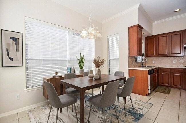 Building Photo - 2135 Stacy Knoll