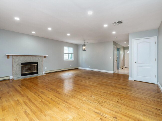 Building Photo - 30 A Hickory Rd