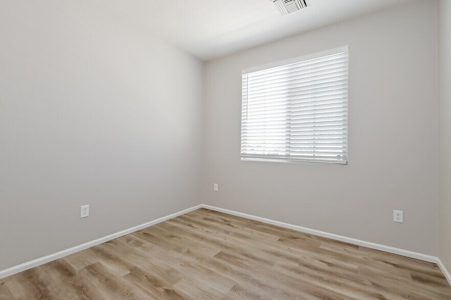 Building Photo - 7465 S Mountain Star Dr