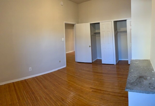 Building Photo - 3911 Pine St