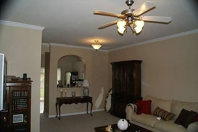 Building Photo - 21 Canary Ct