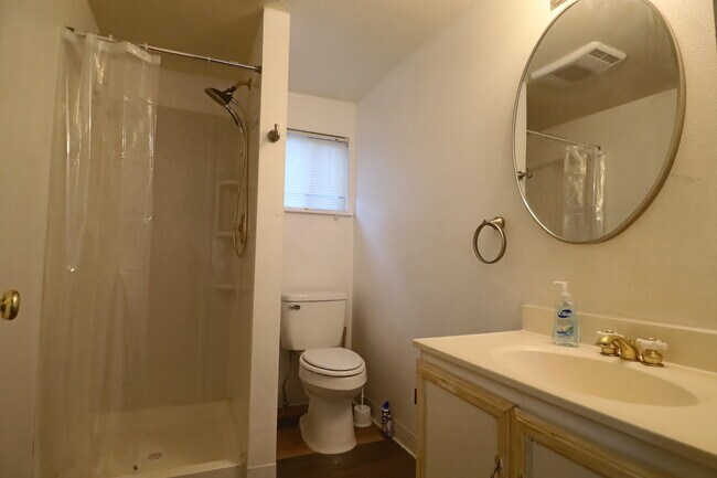 Building Photo - 2344 Trenton Ave