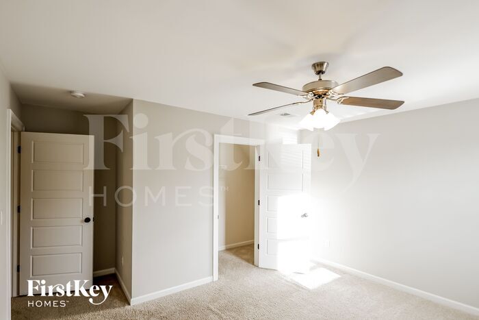 Building Photo - 1205 Hunters Gate Dr