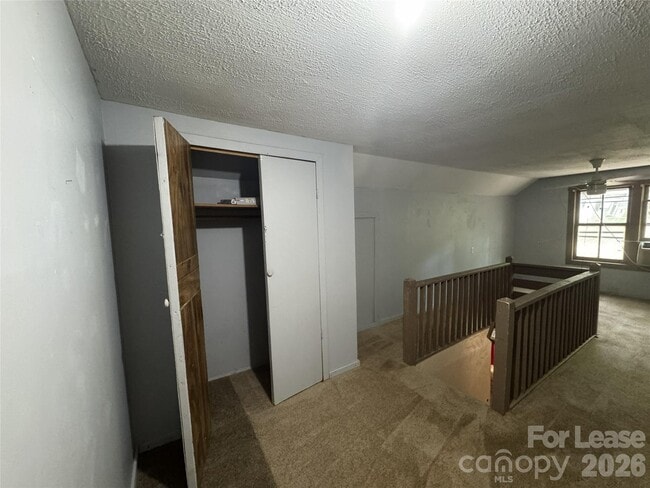 Building Photo - 1410 Dillard Ln