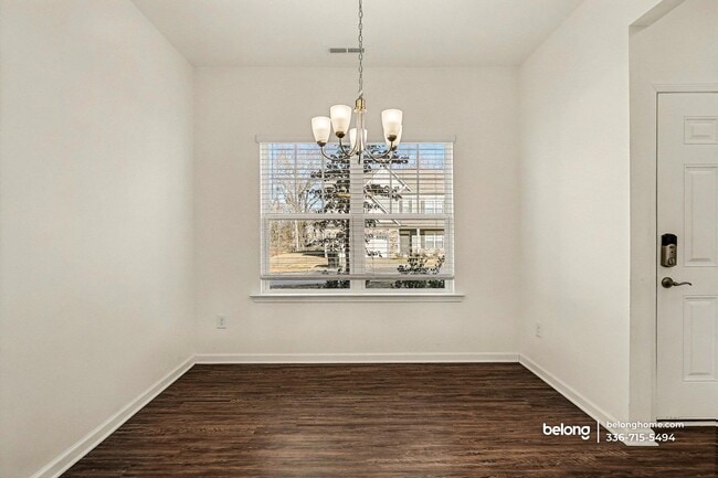 Building Photo - 103 W Tecoma Ln