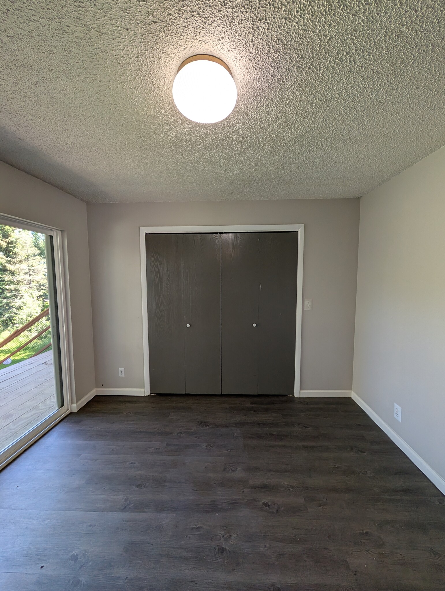 Building Photo - 1827 S Fairway Dr