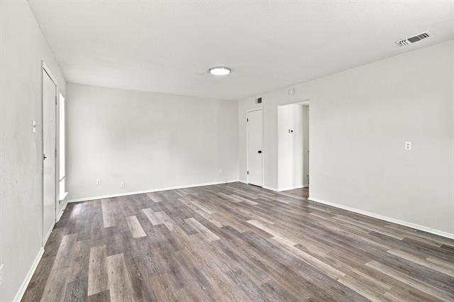 Building Photo - 1833 Pelican Dr N