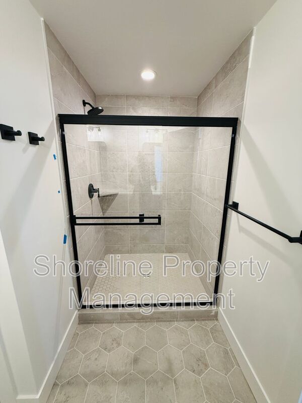 Building Photo - 2009 Freya Ct