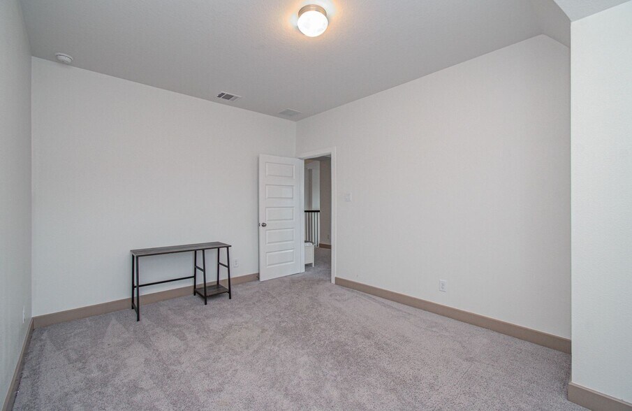 Building Photo - 4211 Limestone Terr