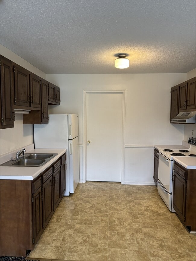 Building Photo - 408 W Harnett St