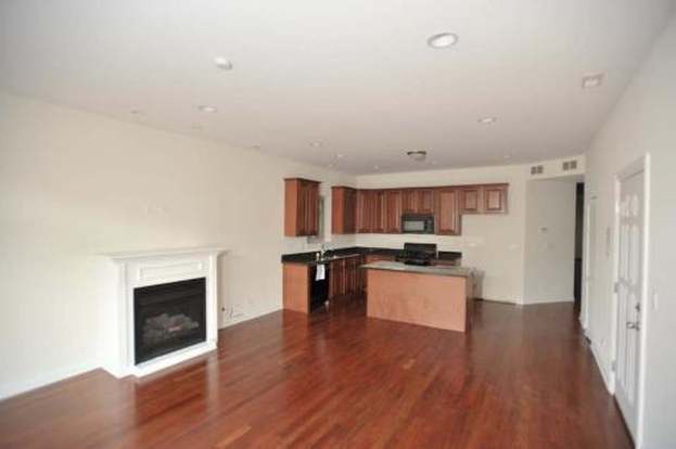 Building Photo - 2841 N Pulaski Rd