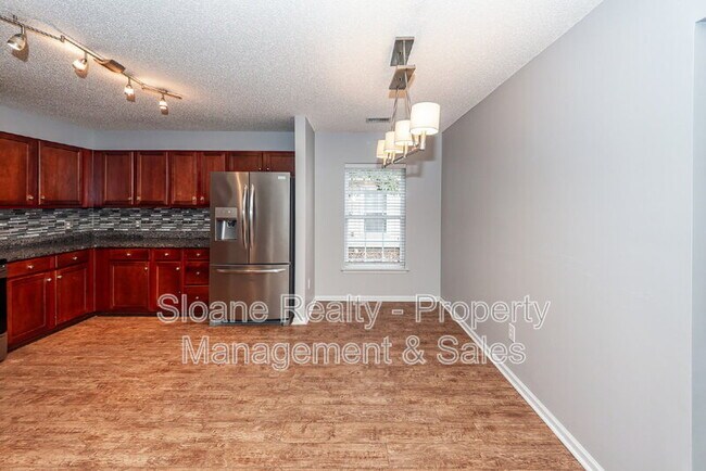 Building Photo - 1118 Deerberry Rd