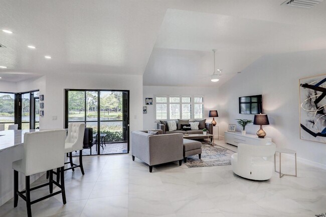 Building Photo - 6 Lexington Ln E