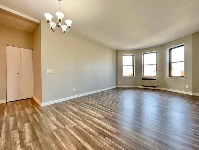 Building Photo - 43-49-49 Van Wagenen Ave
