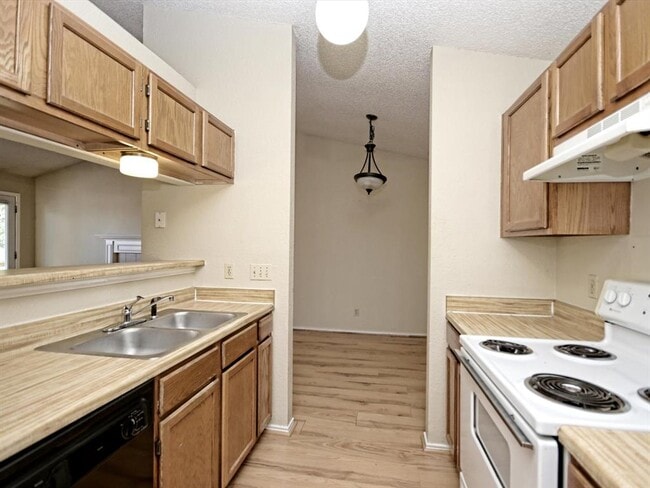 Building Photo - 511 Cutty Trail