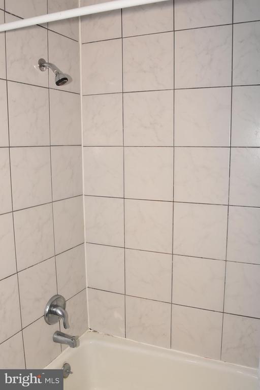 Building Photo - 936 Longfellow Ct