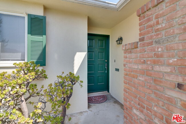 Building Photo - 214 Bellino Dr