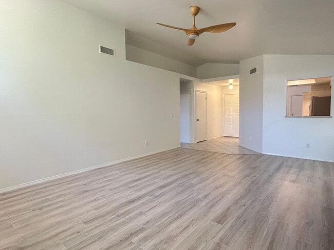 Building Photo - Chandler 3 Bed/ 2 Bath Single Story Home