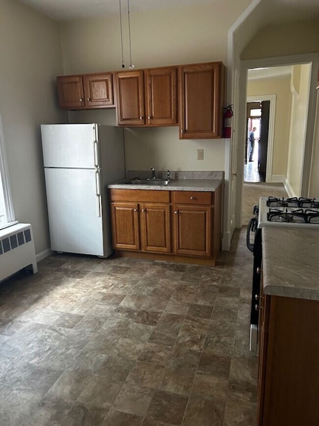 Building Photo - 701 N 11th St