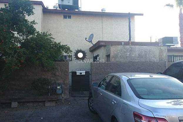 Building Photo - 3911 Torsby Pl