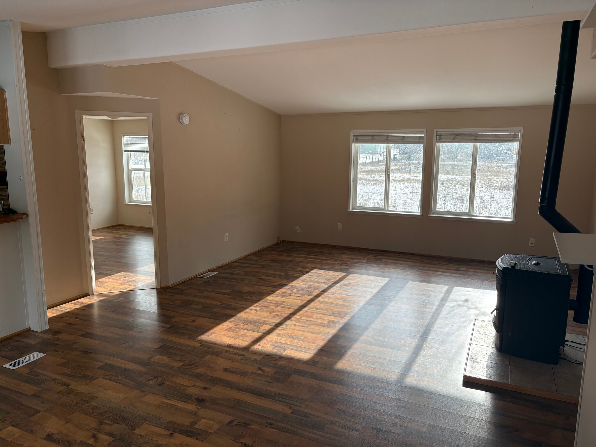 Vaulted Ceilings - 3599 Cemetery Rd