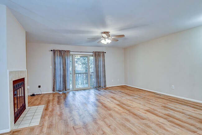 Building Photo - FOR RENT -  AEIRES ON THE BAY!