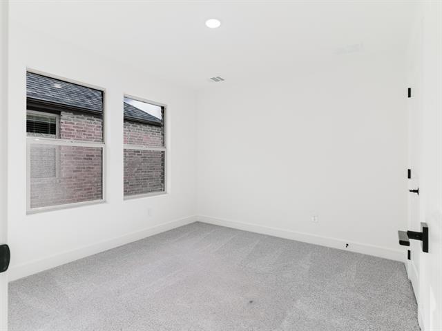 Building Photo - 819 Sunflower Trl