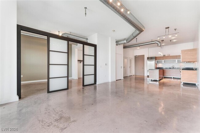 Building Photo - 200 Hoover Ave