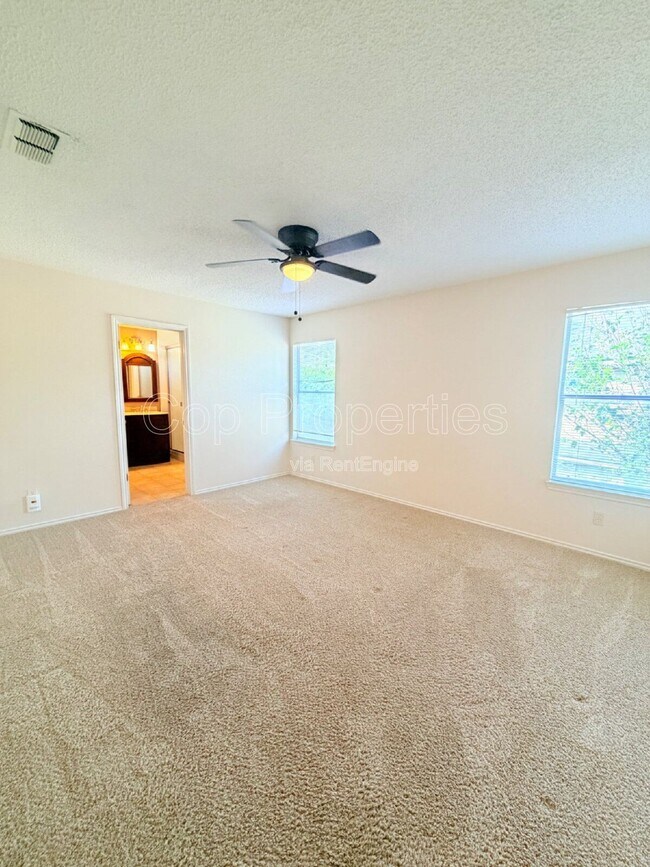 Building Photo - 3632 Candleknoll Cir