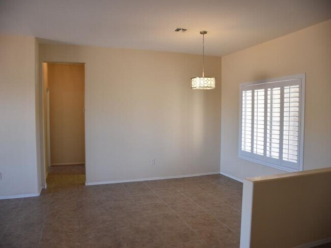 Building Photo - Stunning 2 bedroom Jefferson in Age Restri...