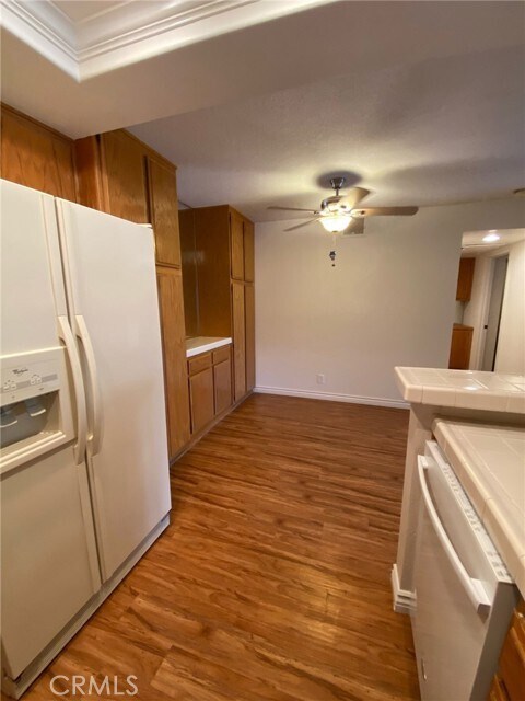 Building Photo - 24478 Howes Dr