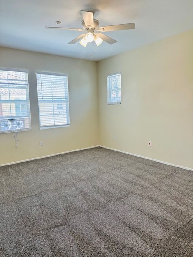 Building Photo - 820 Timberwood