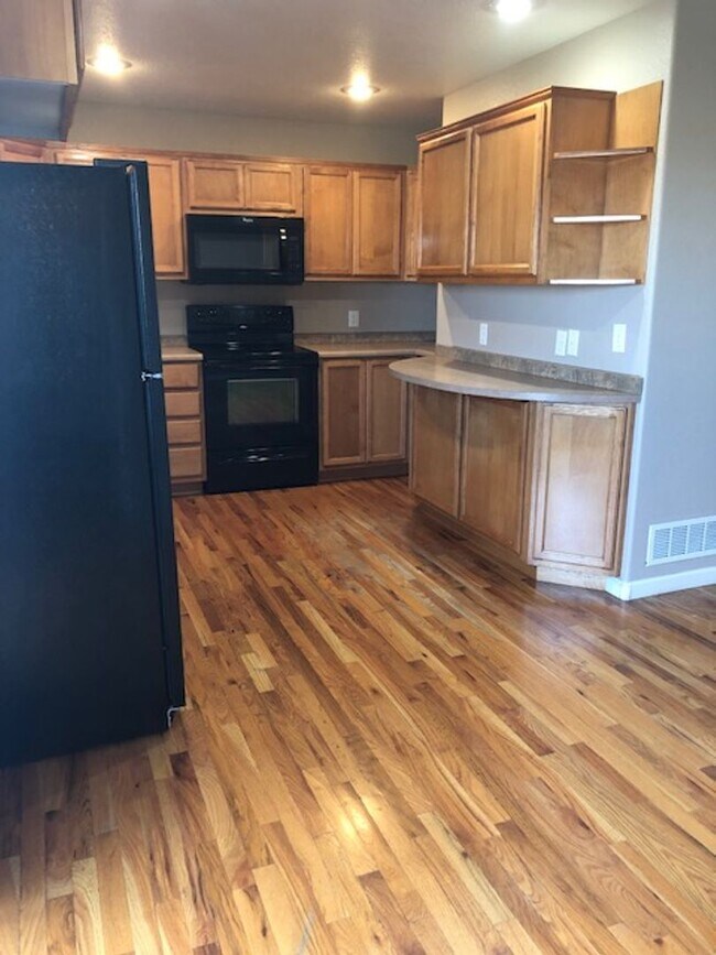 Building Photo - 3819 Sweetbrier St