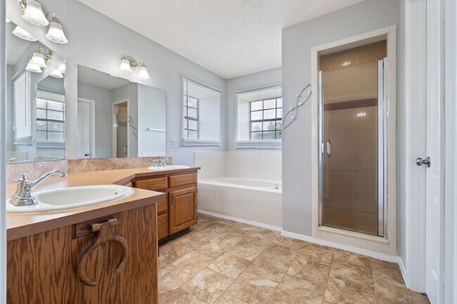 Building Photo - 8808 Timberlyn Way