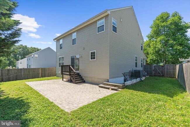 Building Photo - 132A Pineview Ave