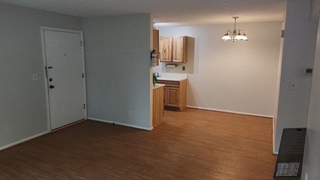 Building Photo - 2-Bed Condo in North Boulder Residential A...