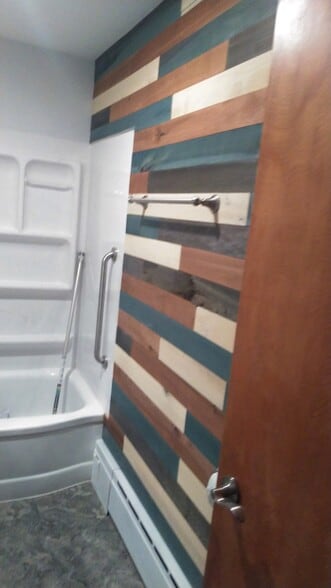 updated bathroom - 515 3rd Ave NW