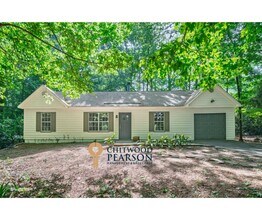 Building Photo - Updated Ranch on 1.6 Acres in Senoia. East Coweta Schools!