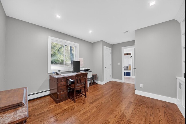 Building Photo - 28 Dirubbo Dr