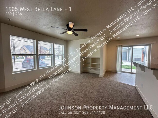 Building Photo - 1905 W Bella Ln