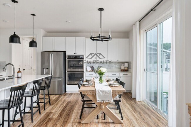 Building Photo - 7812 Bexley Ln