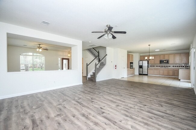 Building Photo - 21610 Woodoak Ct