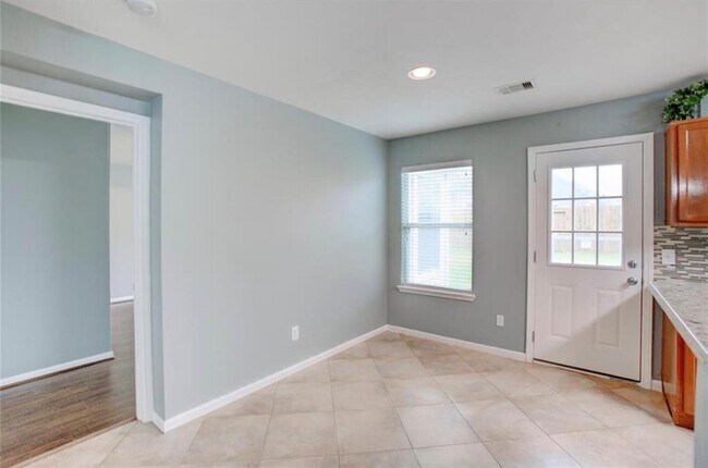 Building Photo - 16407 Grants Manor Ct