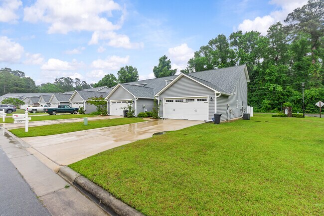 Building Photo - 100 Catfish Ct