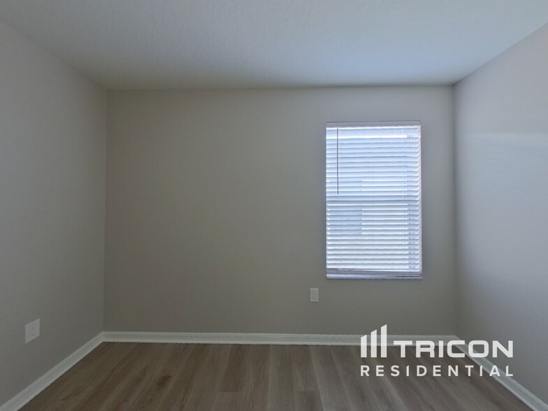 Building Photo - 10454 River Bream Dr