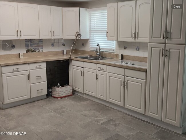 Building Photo - 11 Ocean Breeze Cir