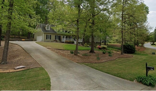 Building Photo - 7675 Paces Ln