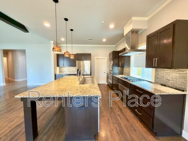 Building Photo - 4001 East 120th St S